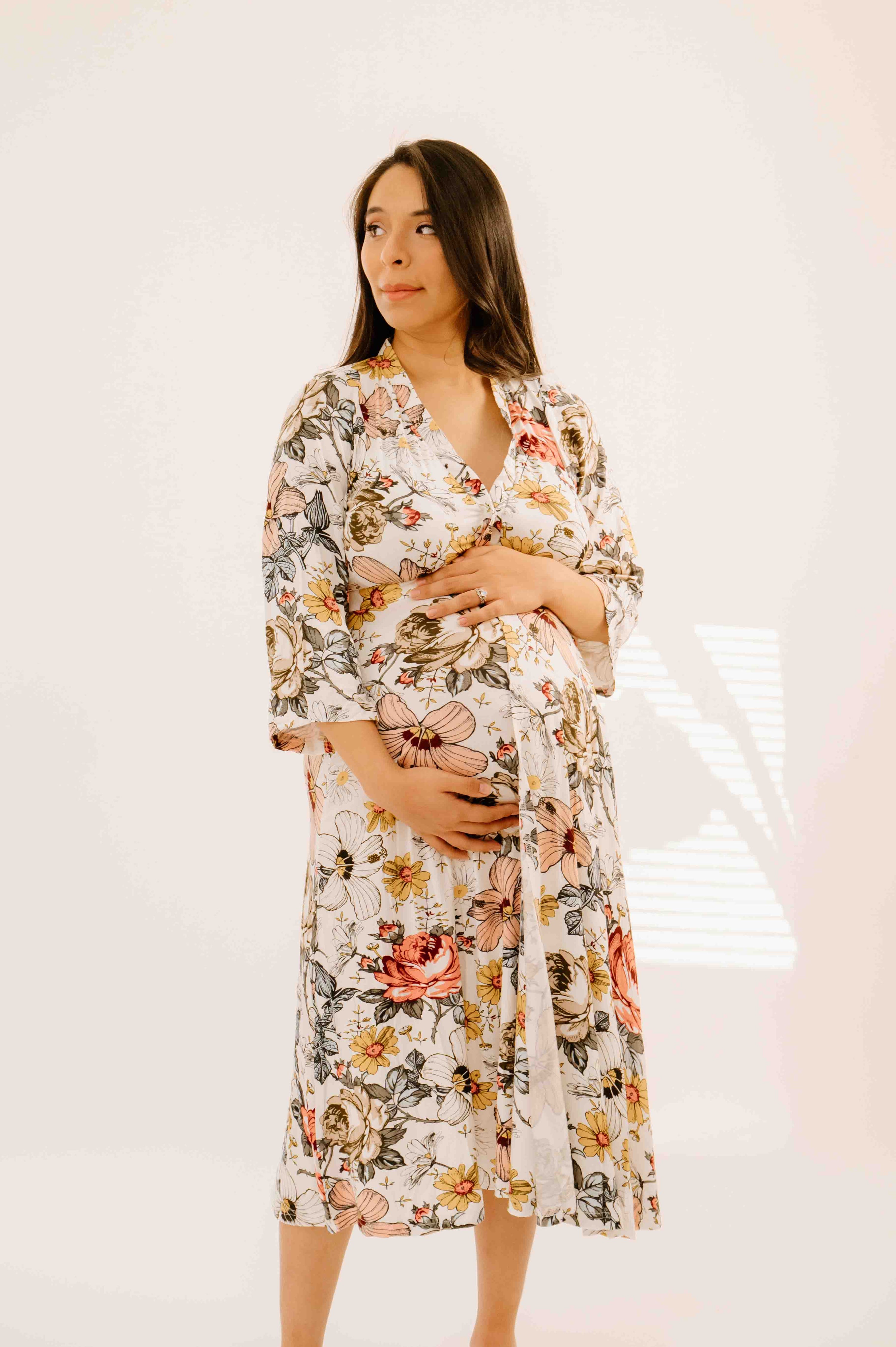 Lila Labor & Postpartum Gown in Vintage Floral with  Pockets